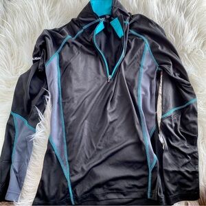 Subaru Women Black and Blue Black Label Pull Over Jacket Size S NWOT